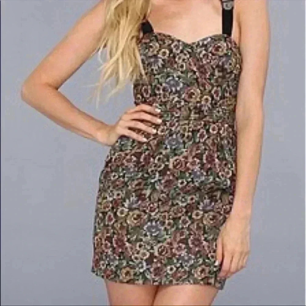 BCBG adorable flower sundress